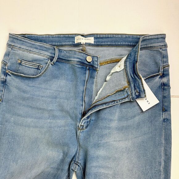 NWT Risen Mid Rise Curvy Yoke Skinny Jeans Light Wash Denim Pants Plus Size 3XL - Picture 4 of 16